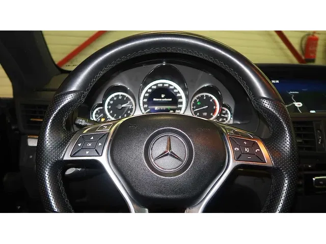 Mercedes e350 coupé - afbeelding 43 van  60