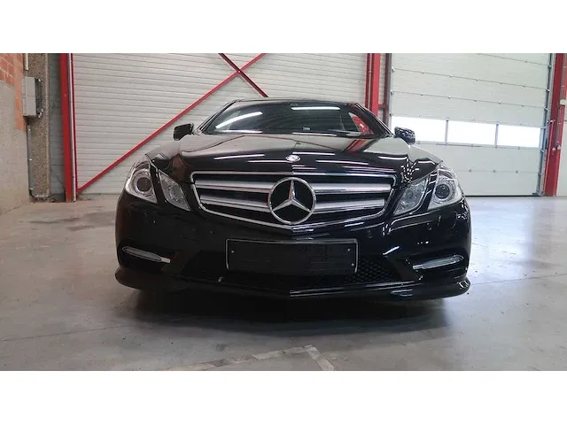 Mercedes e350 coupé - afbeelding 56 van  60