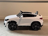Mercedes glc coupe elektrische kinderauto 12v - wit - afbeelding 4 van  11