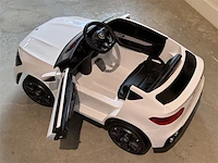 Mercedes glc coupe elektrische kinderauto 12v - wit - afbeelding 11 van  11