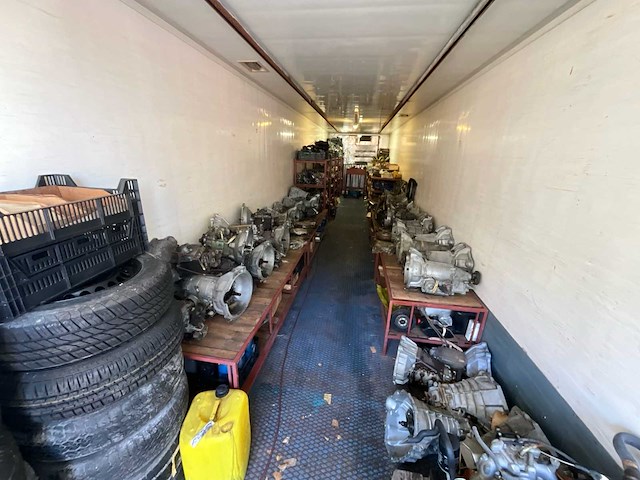 Mercedes groot lot onderdelen (1964-1993) - afbeelding 12 van  39