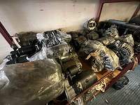 Mercedes groot lot onderdelen (1964-1993) - afbeelding 26 van  39