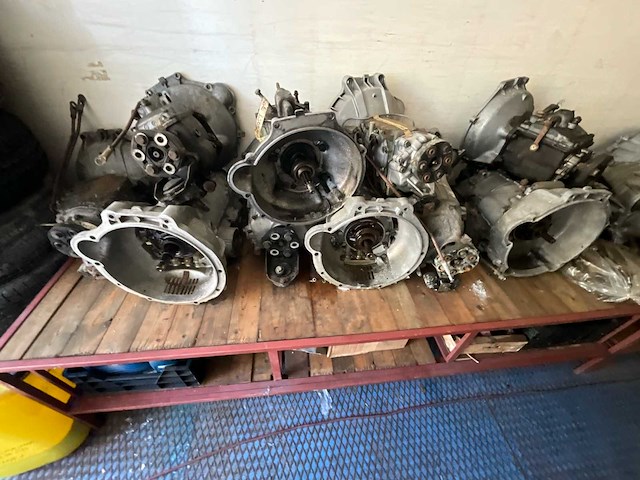 Mercedes groot lot onderdelen (1964-1993) - afbeelding 32 van  39