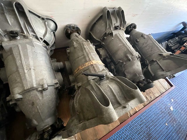 Mercedes groot lot onderdelen (1964-1993) - afbeelding 34 van  39