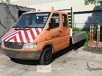 Mercedes lichte vrachtwagen