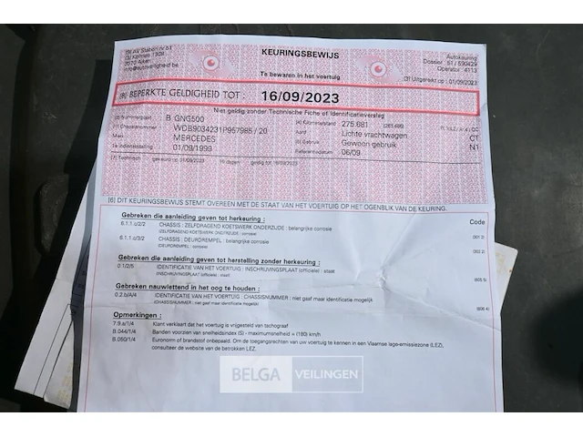 Mercedes lichte vrachtwagen - afbeelding 16 van  17