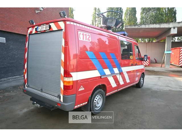 Mercedes lichte vrachtwagen - afbeelding 20 van  30