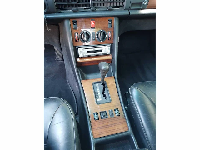 Mercedes s-klasse w126 260se - 1986 - afbeelding 13 van  22