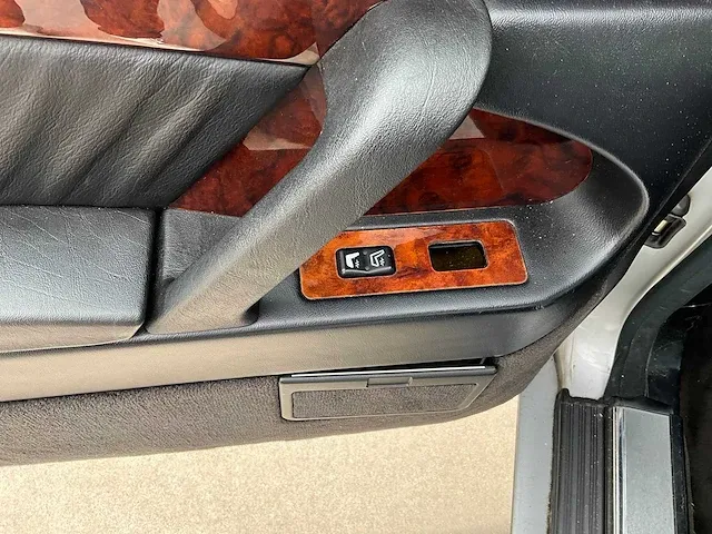 Mercedes s500 - 1991 - afbeelding 24 van  36