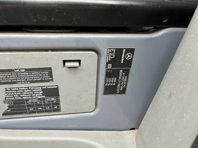 Mercedes sprinter - 2016 - vuilniskar - personenauto - afbeelding 15 van  31