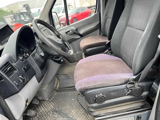 Mercedes sprinter - 2016 - vuilniskar - personenauto - afbeelding 17 van  31