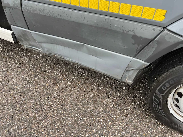 Mercedes sprinter - 2016 - vuilniskar - personenauto - afbeelding 31 van  31
