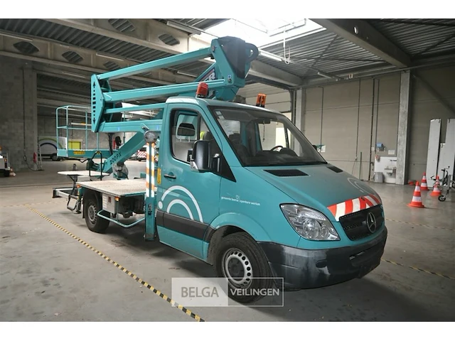 Mercedes sprinter lichte vrachtwagen met gsr hoogwerker - afbeelding 18 van  30
