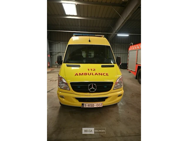 Mercedes sprinter ziekenwagen - afbeelding 5 van  33