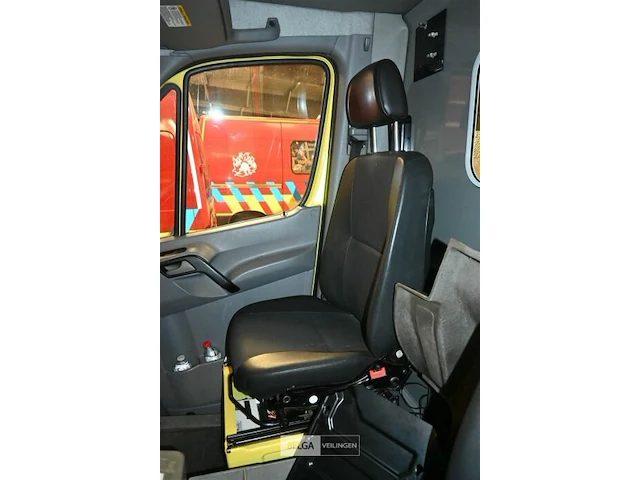 Mercedes sprinter ziekenwagen - afbeelding 11 van  33