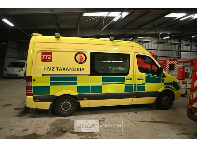 Mercedes sprinter ziekenwagen - afbeelding 21 van  33
