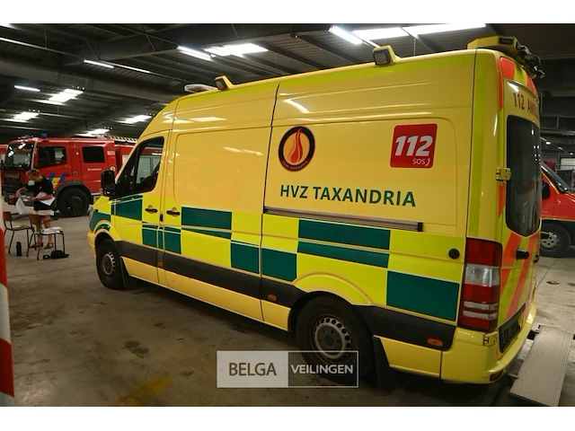 Mercedes sprinter ziekenwagen - afbeelding 12 van  33