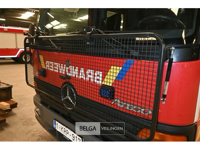 Mercedes technische hulpverleningsvrachtwagen - afbeelding 14 van  38