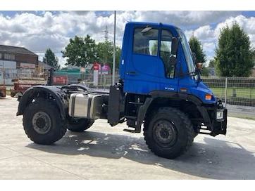 Mercedes unimog
