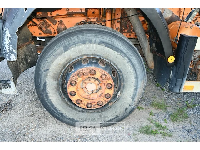 Mercedes vrachtwagen met ajk haakarmsysteem - afbeelding 19 van  23