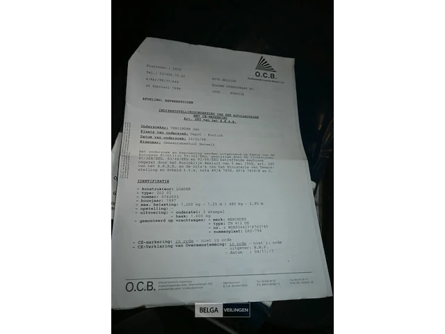 Mercedes vrachtwagen met autolaadkraan - afbeelding 11 van  31
