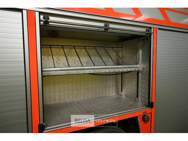 Mercedes vrachtwagen met multifunctionele autopomp brandweer - afbeelding 37 van  42