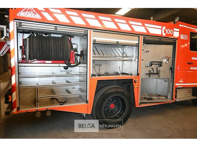 Mercedes vrachtwagen met multifunctionele autopomp brandweer - afbeelding 37 van  44