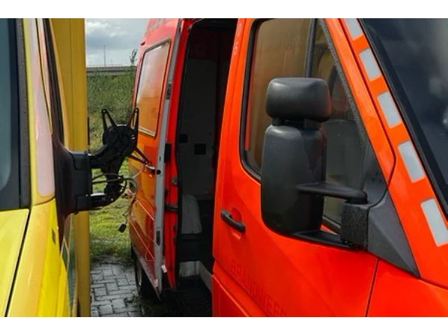 Mercedes vrachtwagen - afbeelding 4 van  13