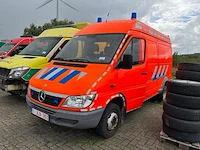 Mercedes vrachtwagen - afbeelding 1 van  13