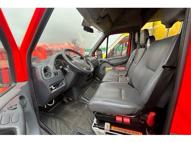 Mercedes vrachtwagen - afbeelding 7 van  13
