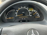 Mercedes vrachtwagen - afbeelding 9 van  13