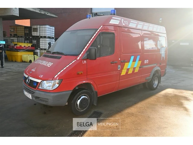Mercedes vrachtwagen - afbeelding 1 van  30