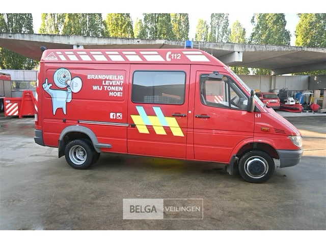 Mercedes vrachtwagen - afbeelding 18 van  30