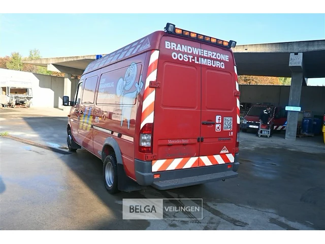 Mercedes vrachtwagen - afbeelding 21 van  30