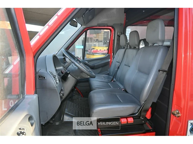 Mercedes vrachtwagen - afbeelding 30 van  30