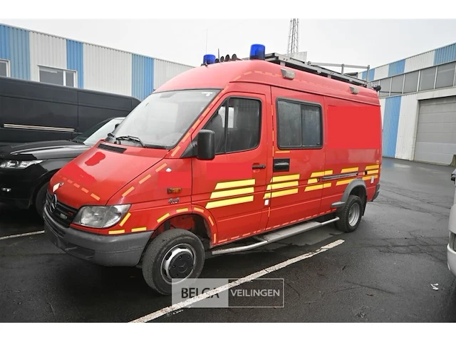 Mercedes vrachtwagen/duikerswagen - afbeelding 1 van  22