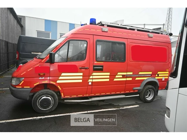 Mercedes vrachtwagen/duikerswagen - afbeelding 12 van  22