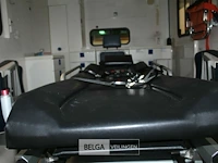 Mercedes ziekenwagen - afbeelding 6 van  38