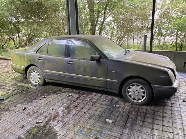 Mercedes - afbeelding 1 van  8