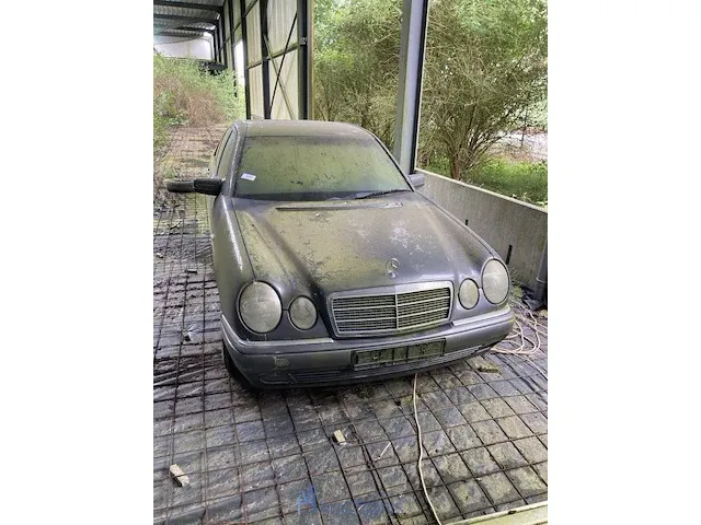 Mercedes - afbeelding 2 van  8