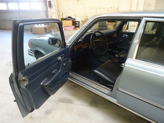 Mercedez benz 280 se - afbeelding 26 van  28