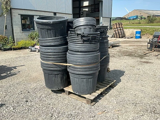 Merk onbekend verschillende diameters bloembak - afbeelding 1 van  12