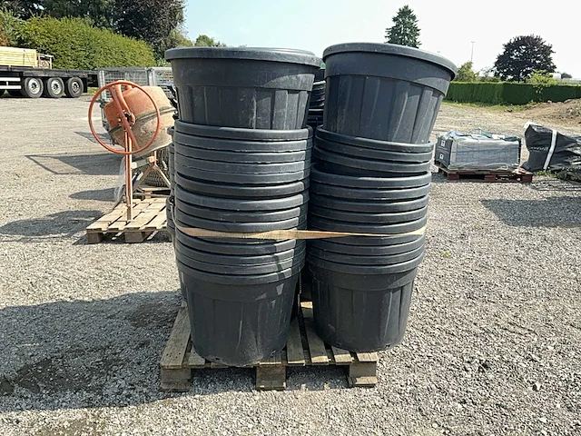 Merk onbekend verschillende diameters bloembak - afbeelding 9 van  12
