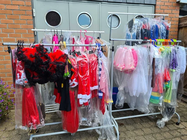 Merk souza en andere - verkleedkleren - overige kinderkleding - afbeelding 1 van  37