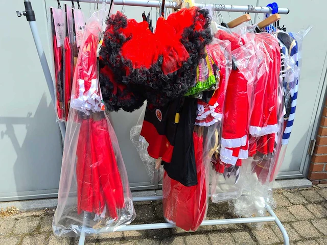 Merk souza en andere - verkleedkleren - overige kinderkleding - afbeelding 23 van  37