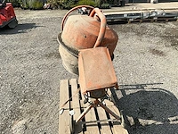 Merk unknowns betonmixer - afbeelding 4 van  11