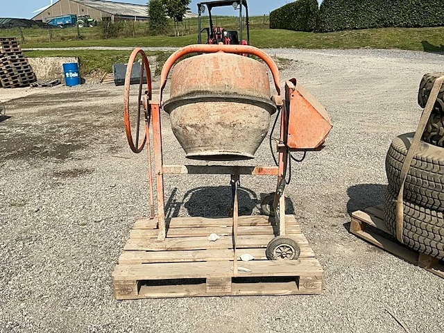 Merk unknowns betonmixer - afbeelding 10 van  11