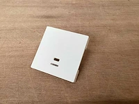 Merten system m centraalplaat trekschakelaar wit (60x) - afbeelding 1 van  4