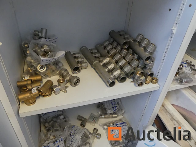 Messing fittingen, krimpslangen, veel kraanreserveonderdelen, enz. - afbeelding 1 van  36
