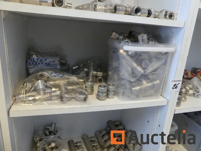 Messing fittingen, krimpslangen, veel kraanreserveonderdelen, enz. - afbeelding 15 van  36
